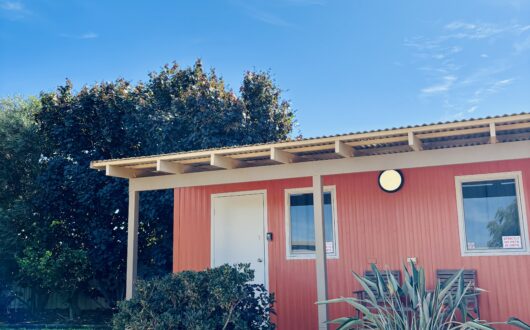 unit exterior arbre